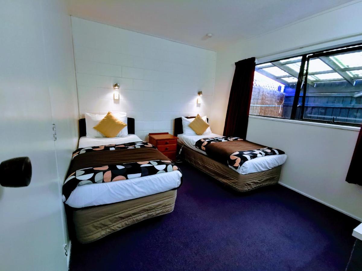 Gibson Court Motel Distretto di Distretto di Rotorua Esterno foto